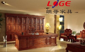 使用實(shí)木辦公家具的好處有哪些呢？