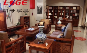 保養(yǎng)紅木辦公家具需注重哪些方面呢？